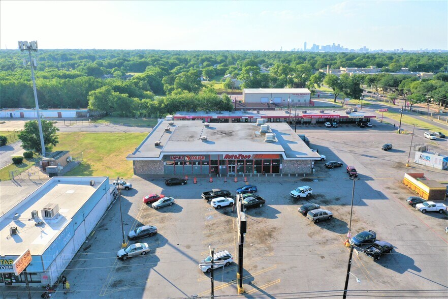 2843-2849 E Ledbetter Dr, Dallas, TX à louer - Photo du bâtiment - Image 3 de 9