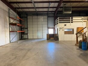 1238 E Beamer St, Woodland, CA for lease Interior Photo- Image 1 of 4