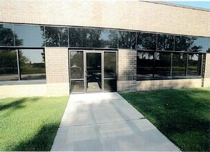 1606 Golden Aspen Dr, Ames, IA for lease Building Photo- Image 2 of 2