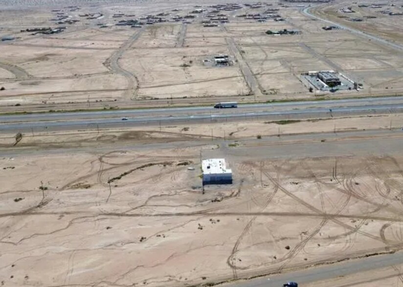 2066 Salton Dr, Thermal, CA for sale - Building Photo - Image 1 of 2