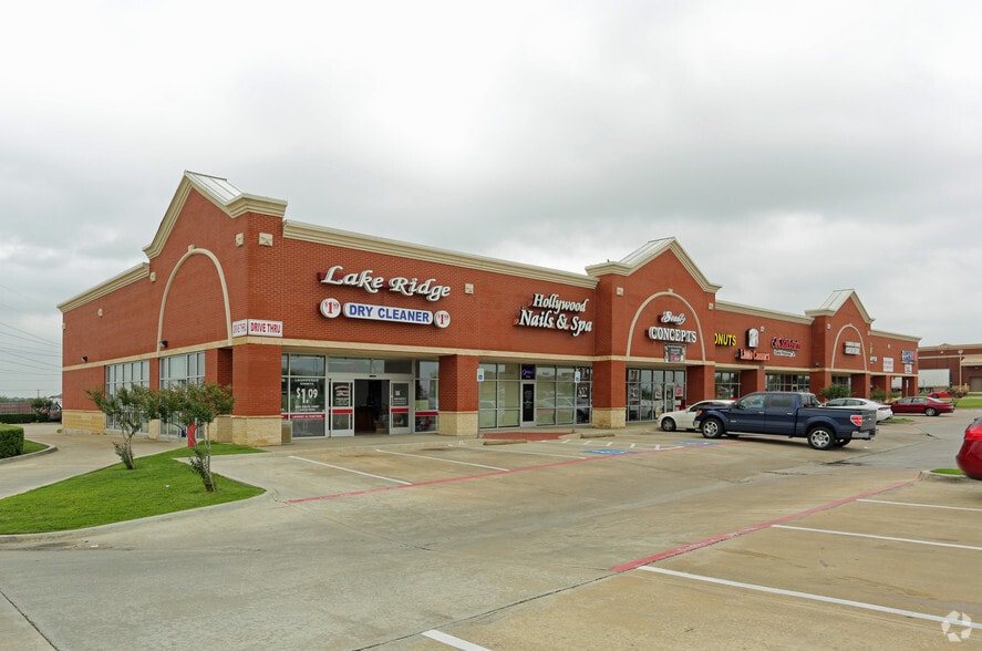 2580 W Camp Wisdom Rd, Grand Prairie, TX for lease - Building Photo - Image 2 of 10