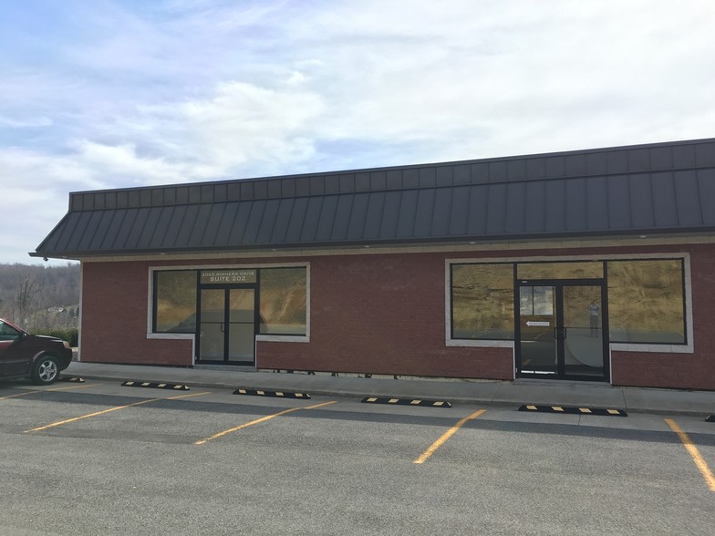 2063 Winners Dr, Fairmont, WV for lease - Primary Photo - Image 1 of 3