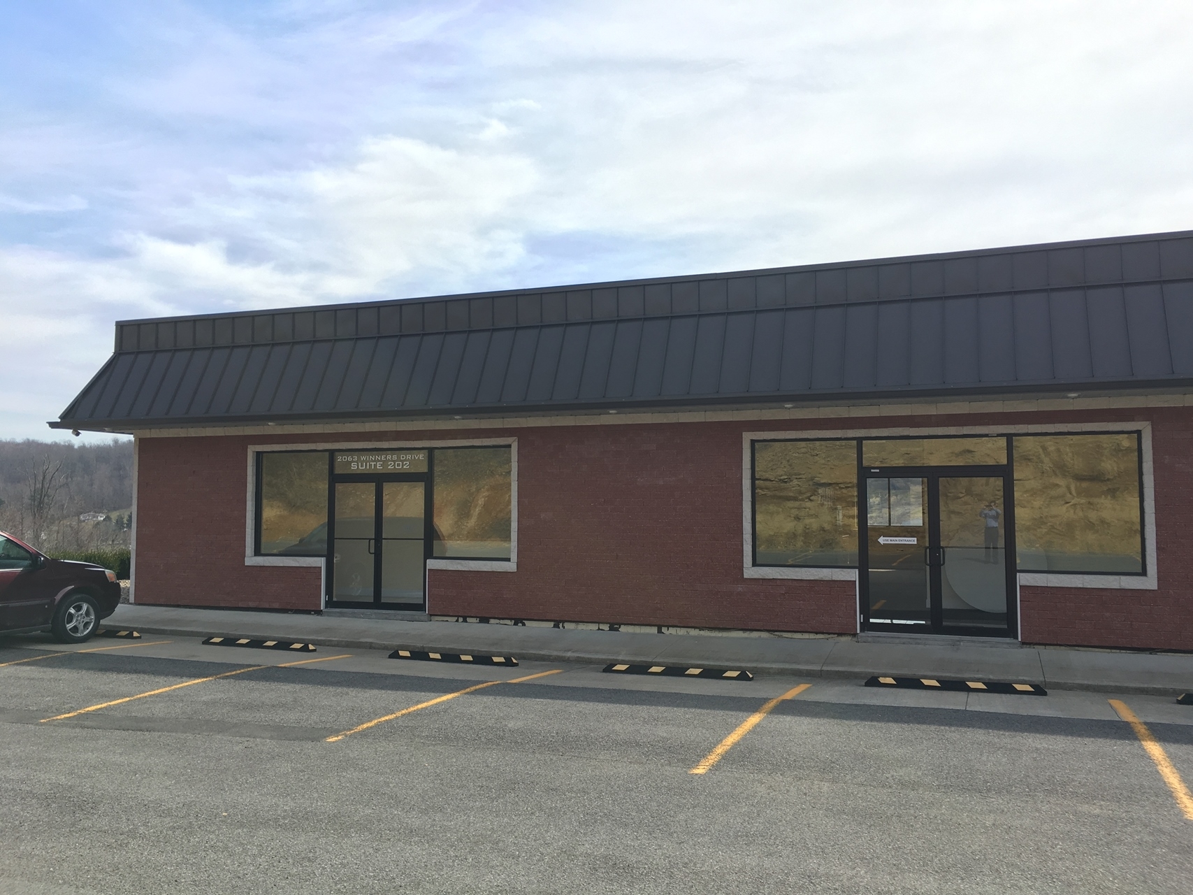 2063 Winners Dr, Fairmont, WV for lease Primary Photo- Image 1 of 4