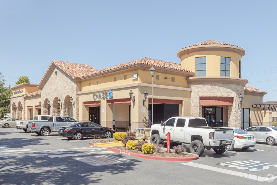 9035-9055 Woodcreek Oaks Blvd, Roseville, CA for lease - Building Photo - Image 2 of 5