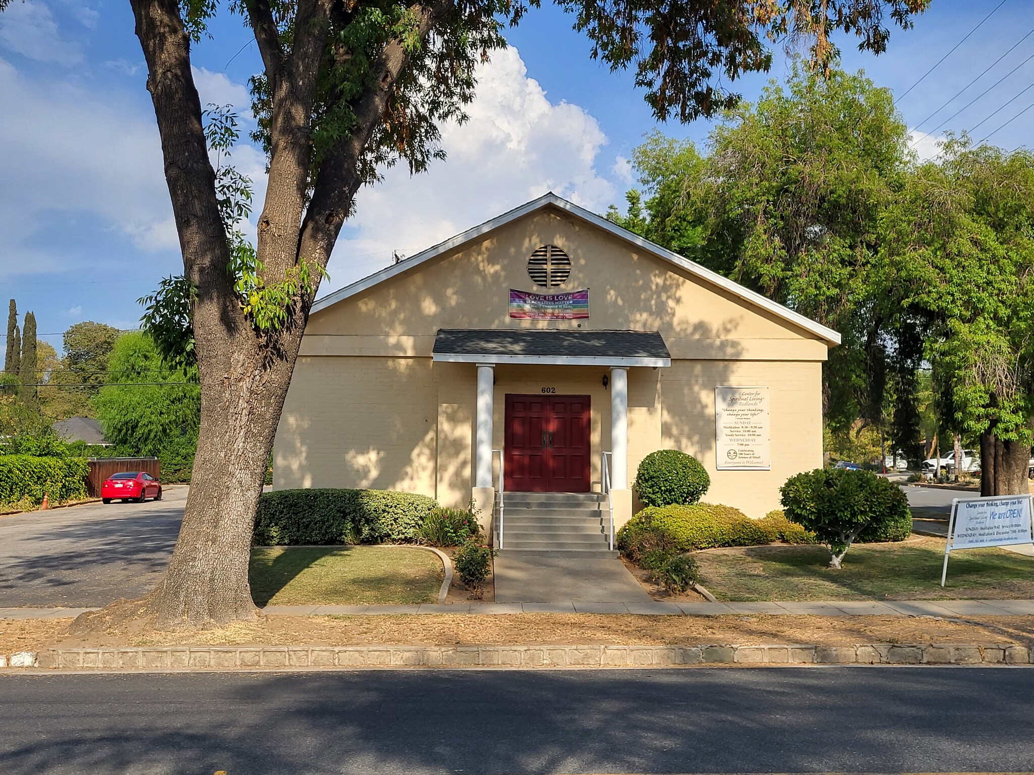 602 Church St, Redlands, CA à vendre Photo principale- Image 1 de 1