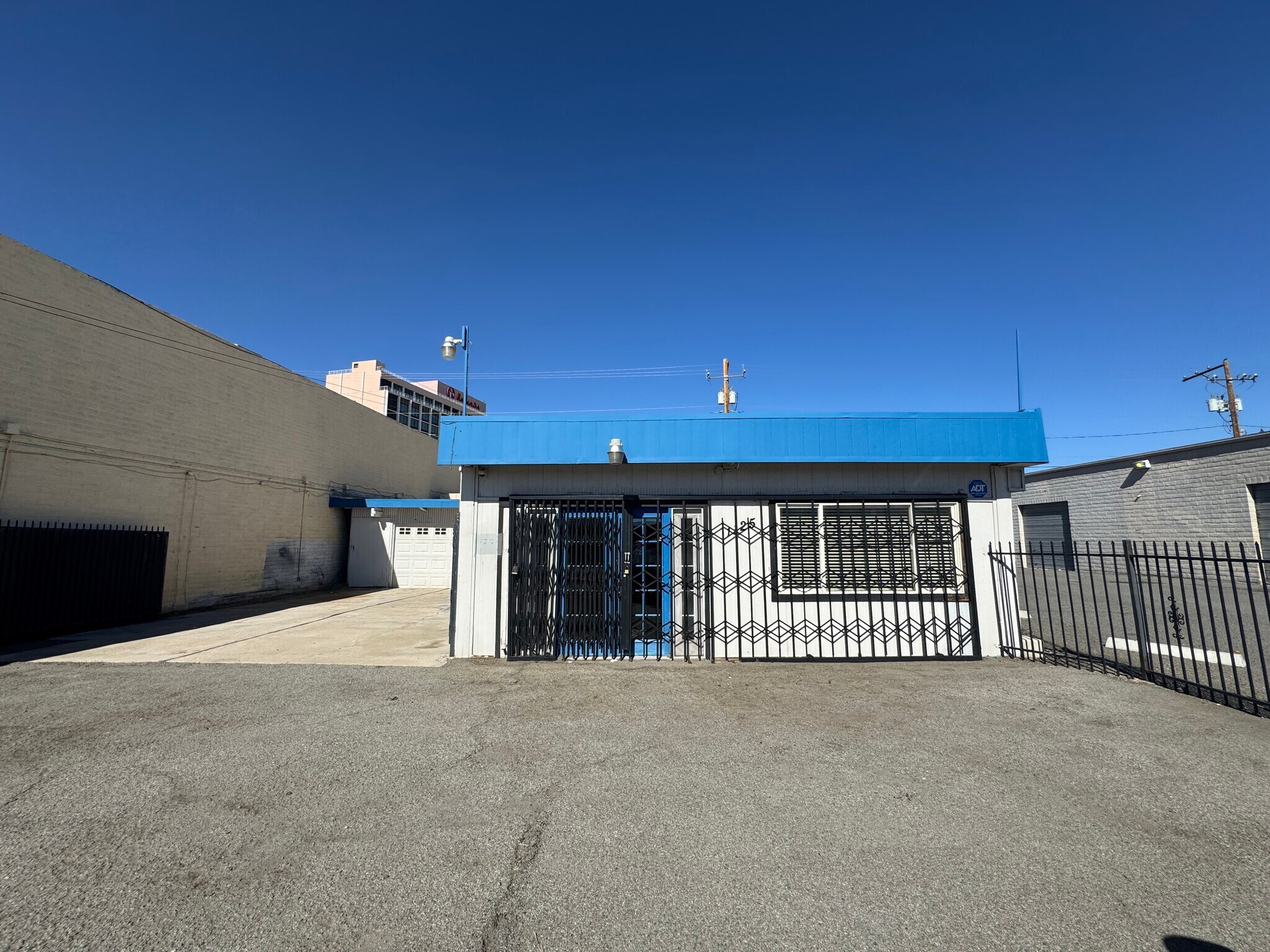 1125 E 4th St, Reno, NV à vendre Photo du bâtiment- Image 1 de 2