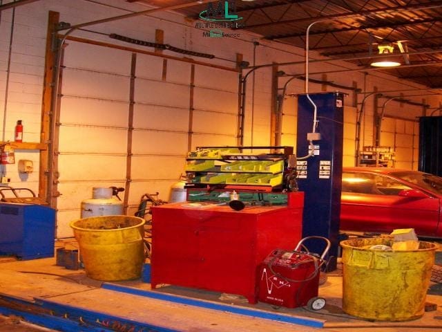 17711 Van Dyke St, Detroit, MI à vendre - Photo intérieure - Image 2 de 9