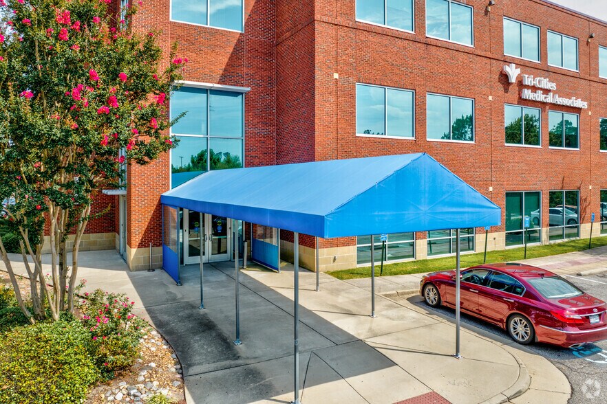 1040 University Blvd, Portsmouth, VA à louer - Photo du bâtiment - Image 3 de 25