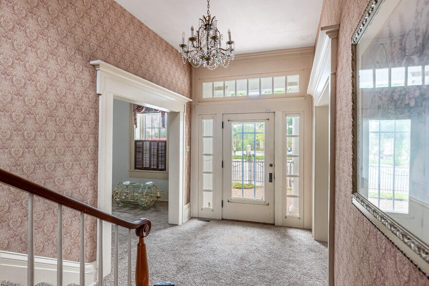 405 E Spring St, Saint Marys, OH à vendre - Photo du bâtiment - Image 3 de 28