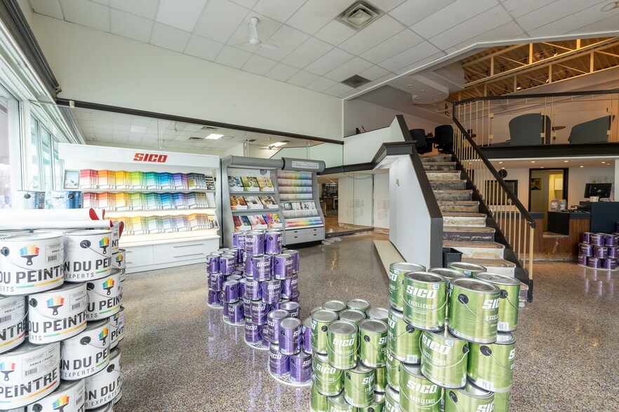 7965 Boul Langelier, Montréal, QC for lease - Interior Photo - Image 3 of 14