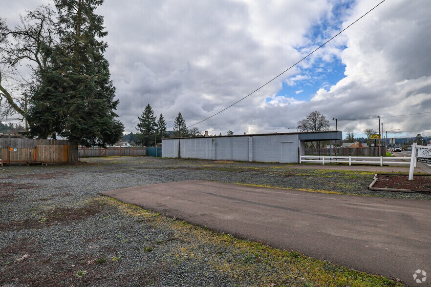 2123 Main St, Sweet Home, OR à vendre - Photo principale - Image 1 de 3