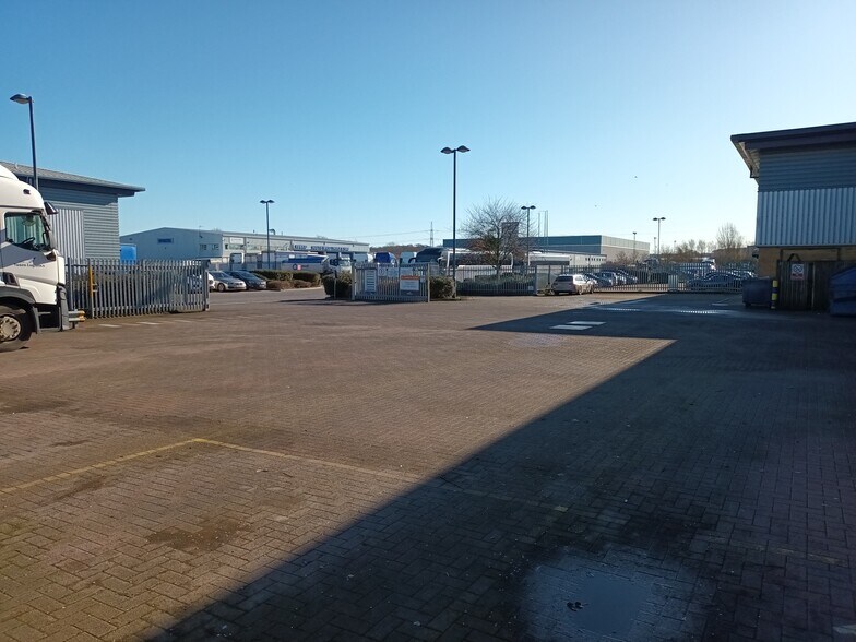 Moorend Farm Ave, Avonmouth à louer - Photo du bâtiment - Image 2 de 4