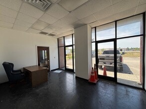 3246 Us-421 Hwy N, Wilmington, NC for lease Interior Photo- Image 1 of 2