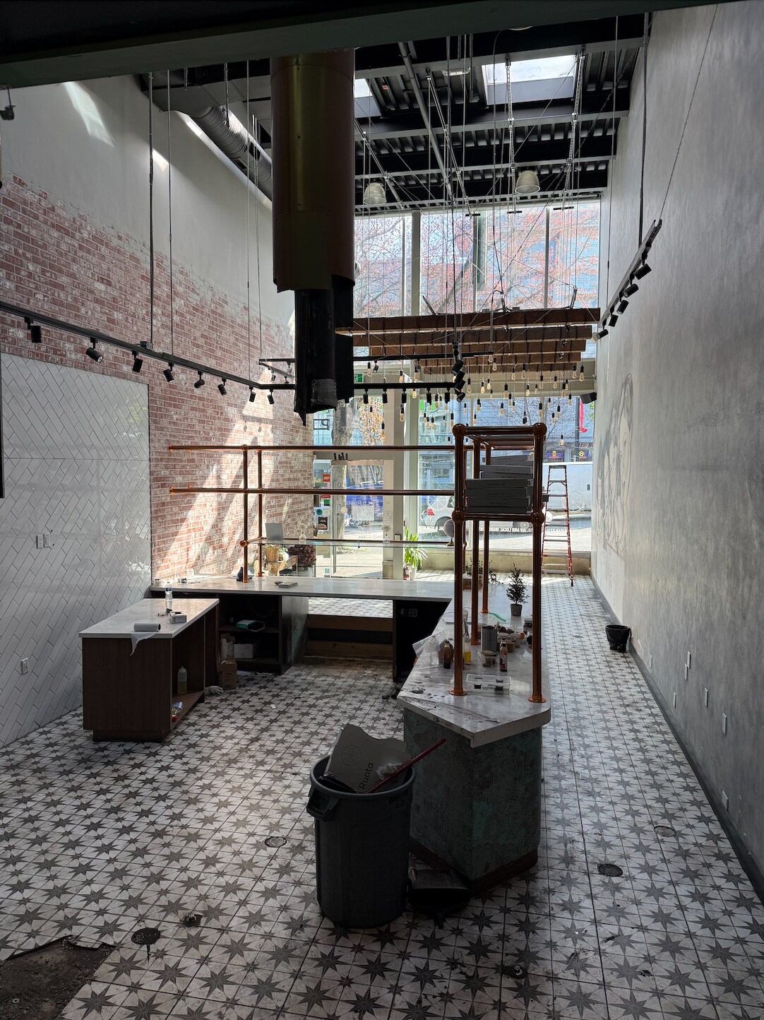 2323-2325 Cambie St, Vancouver, BC for lease Building Photo- Image 1 of 3