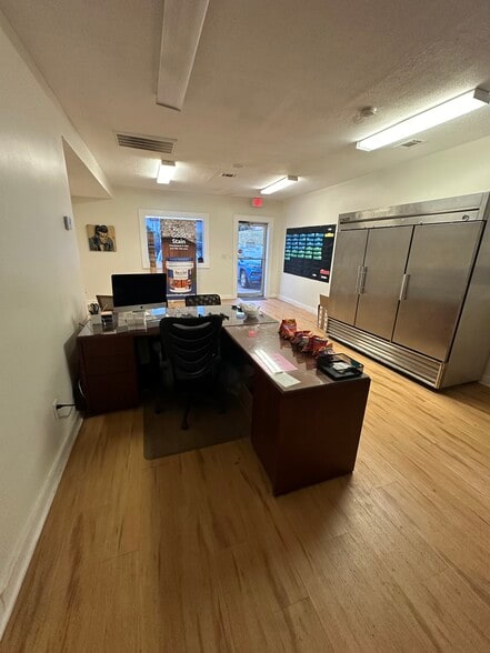 1601 Manchester Expy, Columbus, GA for lease - Interior Photo - Image 3 of 5