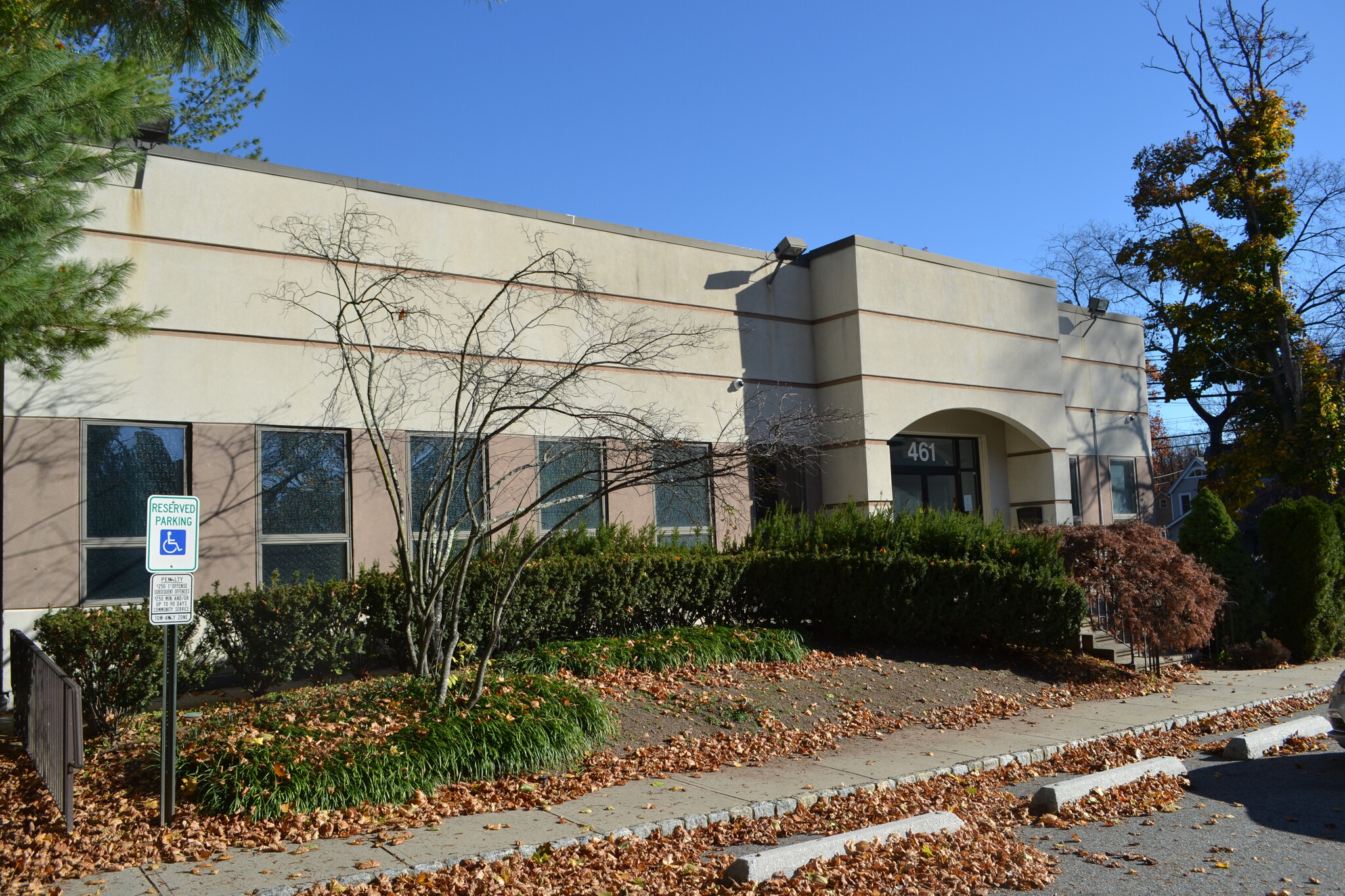 461 Goffle Rd, Wyckoff, NJ for lease Primary Photo- Image 1 of 28