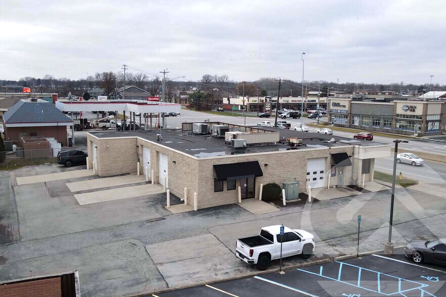 6733 Airport Hwy, Holland, OH for lease - Building Photo - Image 2 of 9