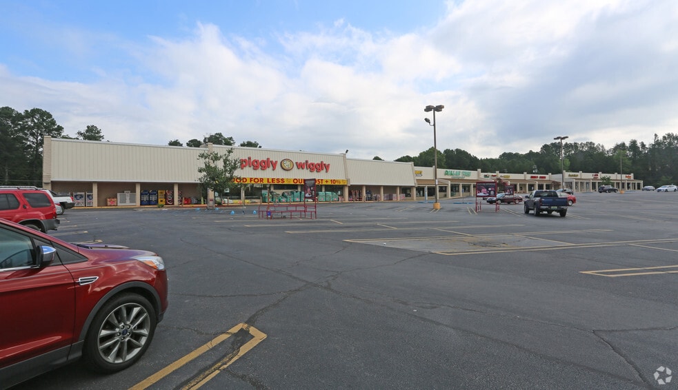 104-168 River Square Plz, Bessemer, AL for lease - Primary Photo - Image 1 of 1