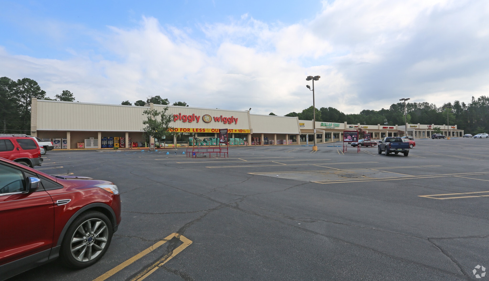 104-168 River Square Plz, Bessemer, AL for lease Primary Photo- Image 1 of 2