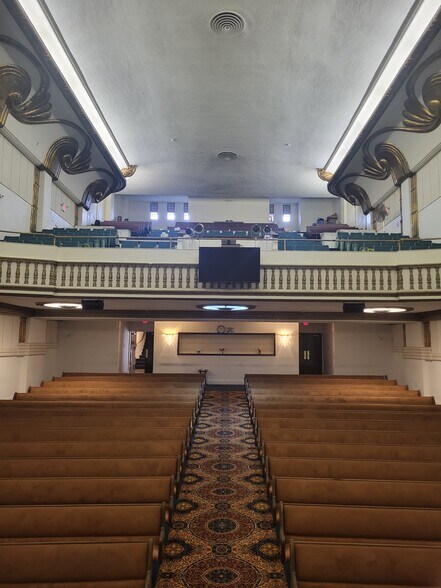 308 N Main St, Santa Ana, CA à vendre - Photo du bâtiment - Image 3 de 11