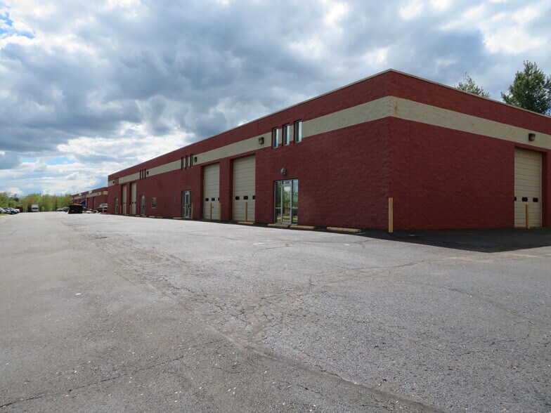 10394-10404 Central Park Dr, Manassas, VA à louer - Photo du bâtiment - Image 2 de 3