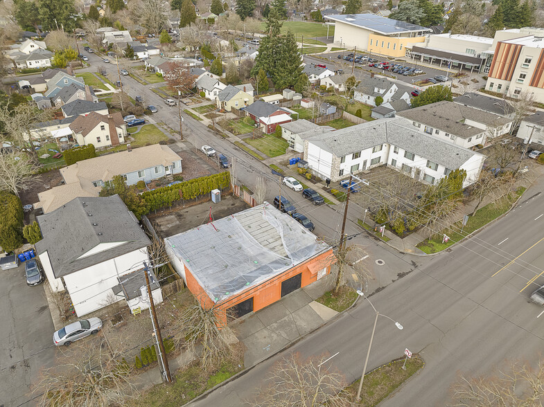 6739 SE Powell Blvd, Portland, OR for sale - Building Photo - Image 2 of 7