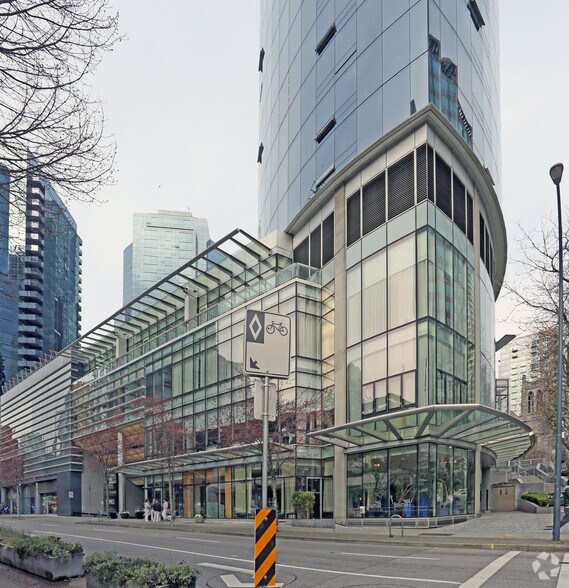 1001-1095 Hornby St, Vancouver, BC à louer - Photo du bâtiment - Image 2 de 5