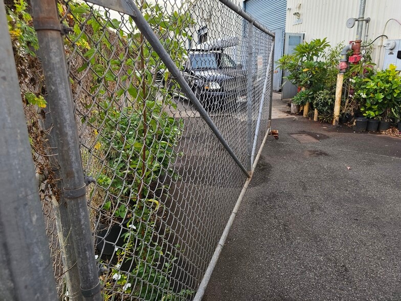 96-1276-1276 Waihona St, Pearl City, HI for lease - Building Photo - Image 2 of 36
