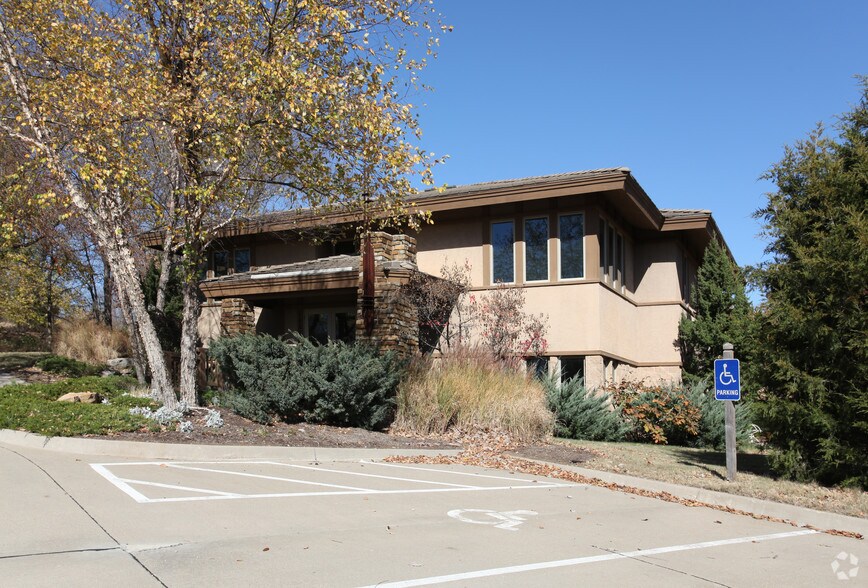 10275 Shadow Ridge Dr, Olathe, KS à vendre - Photo du bâtiment - Image 3 de 3