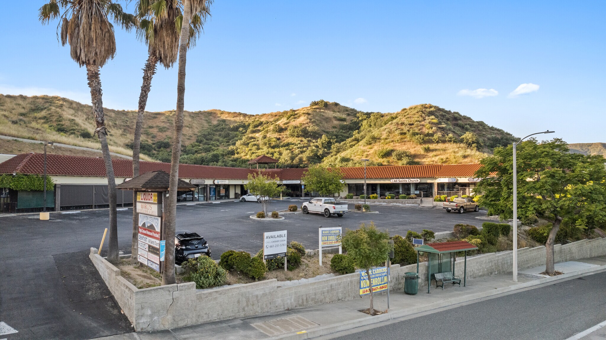 28200 Bouquet Canyon Rd, Santa Clarita, CA à vendre Photo du bâtiment- Image 1 de 1