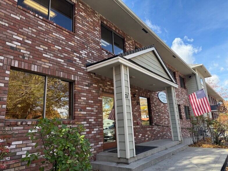 71 Washington St, Reno, NV à louer - Photo du bâtiment - Image 2 de 5