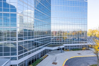 Plus de détails pour 2 Westbrook Corporate Ctr, Westchester, IL - Bureau à louer