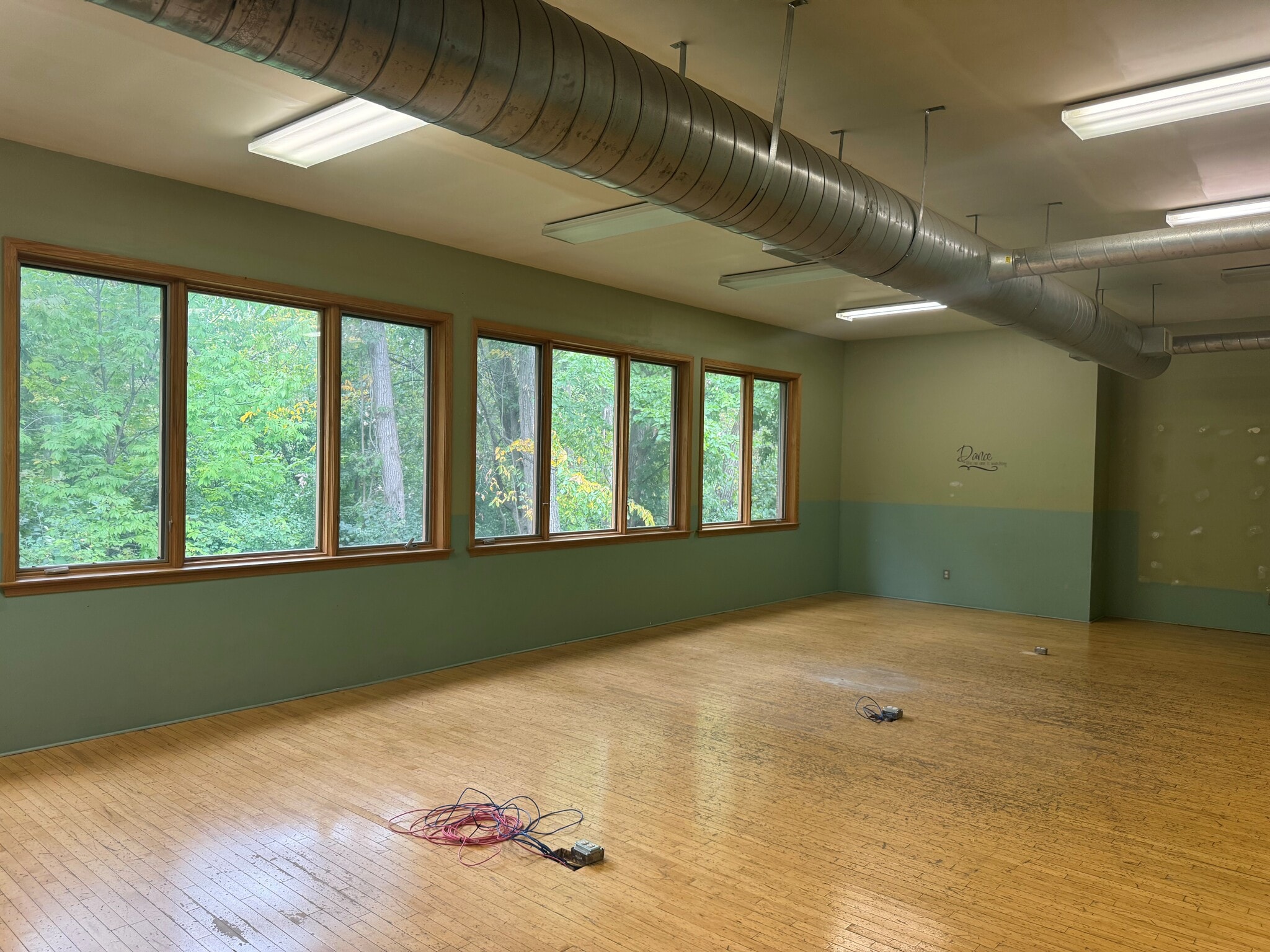 23020 Power Rd, Farmington, MI for sale Interior Photo- Image 1 of 6