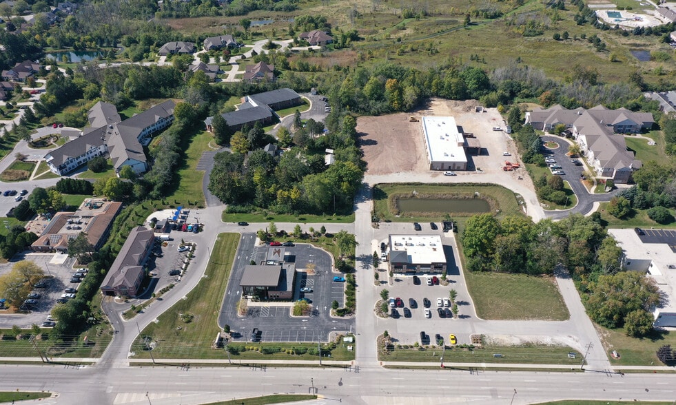 10865-10911 N Port Washington Rd, Mequon, WI for sale - Aerial - Image 2 of 5
