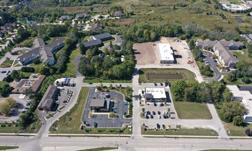 10865-10911 N Port Washington Rd, Mequon, WI - Aérien Vue de la carte - Image1