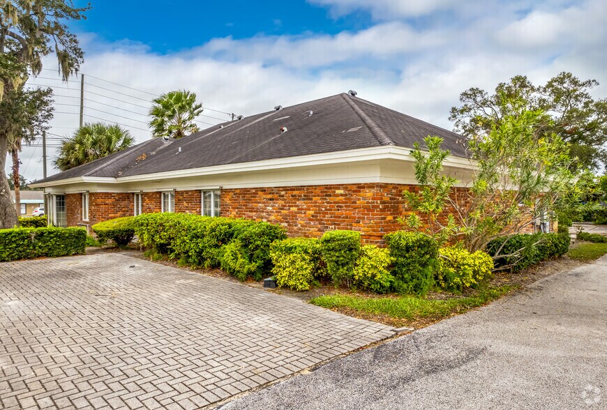 1107 S Myrtle Ave, Clearwater, FL à louer - Photo du bâtiment - Image 2 de 6