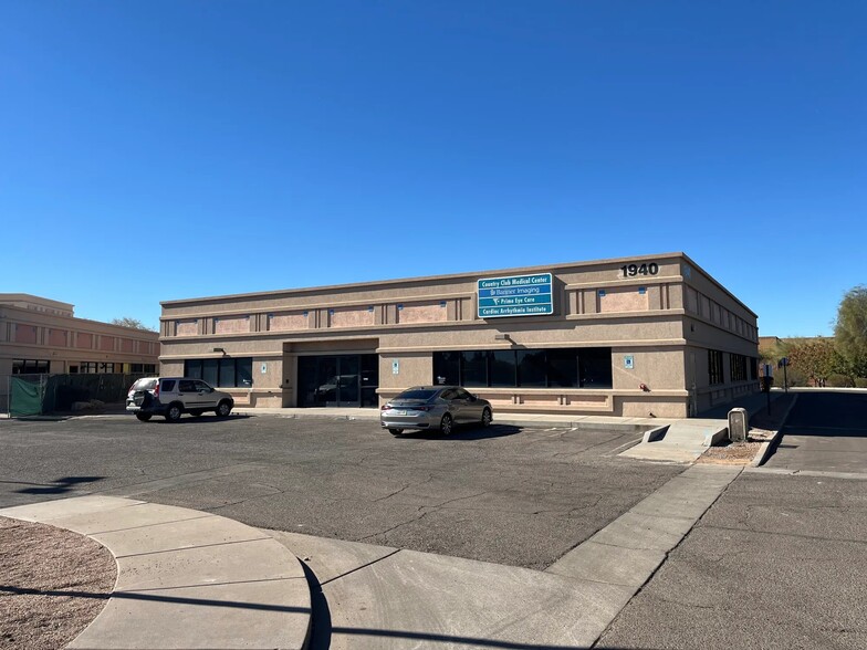 1940 S Country Club Dr, Mesa, AZ for lease - Building Photo - Image 1 of 13