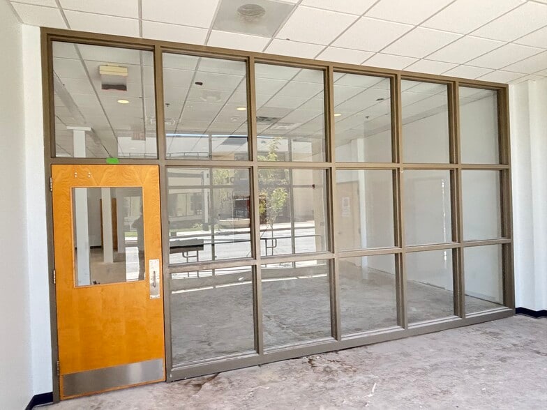 101 Patton Ave, Asheville, NC for lease - Building Photo - Image 3 of 8