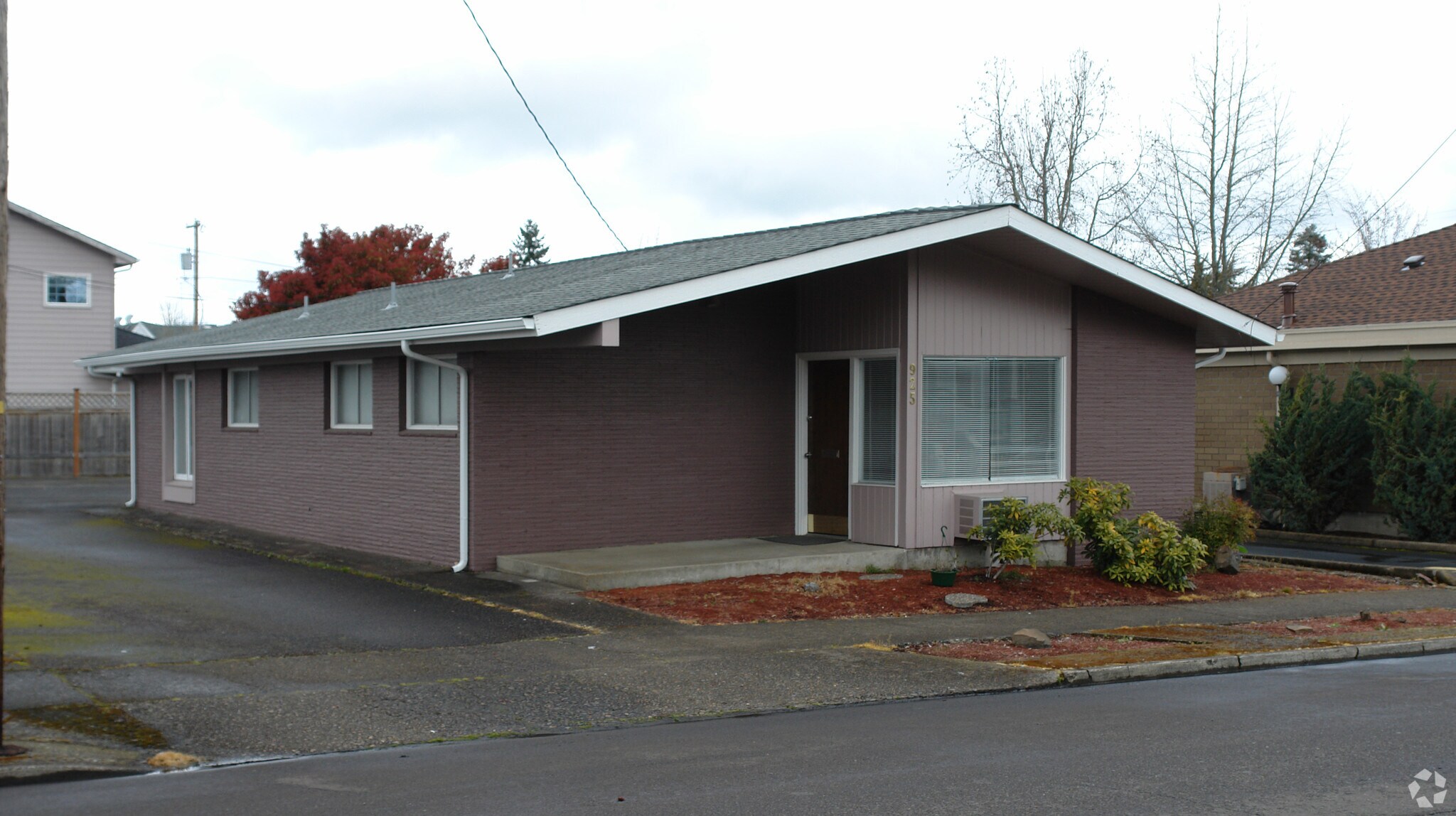 925 9th Ave SW, Albany, OR à louer Photo principale- Image 1 de 3