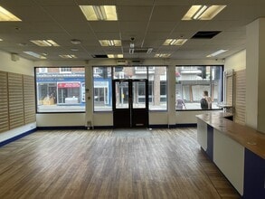 16-17 West St, Farnham for lease Interior Photo- Image 1 of 3