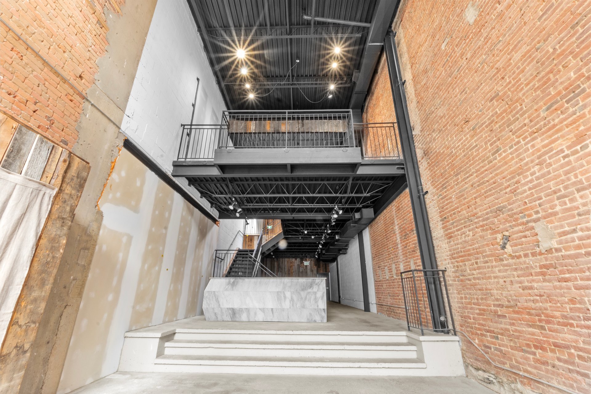 4271-4275 Rue Saint-Denis, Montréal, QC à louer Photo intérieure- Image 1 de 10