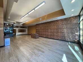 223 Commercial St NE, Salem, OR for lease Interior Photo- Image 2 of 15