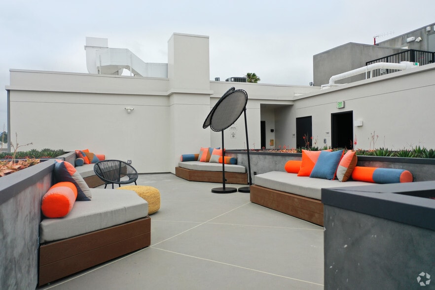 3675 Dunn Dr, Los Angeles, CA for sale - Building Photo - Image 3 of 16