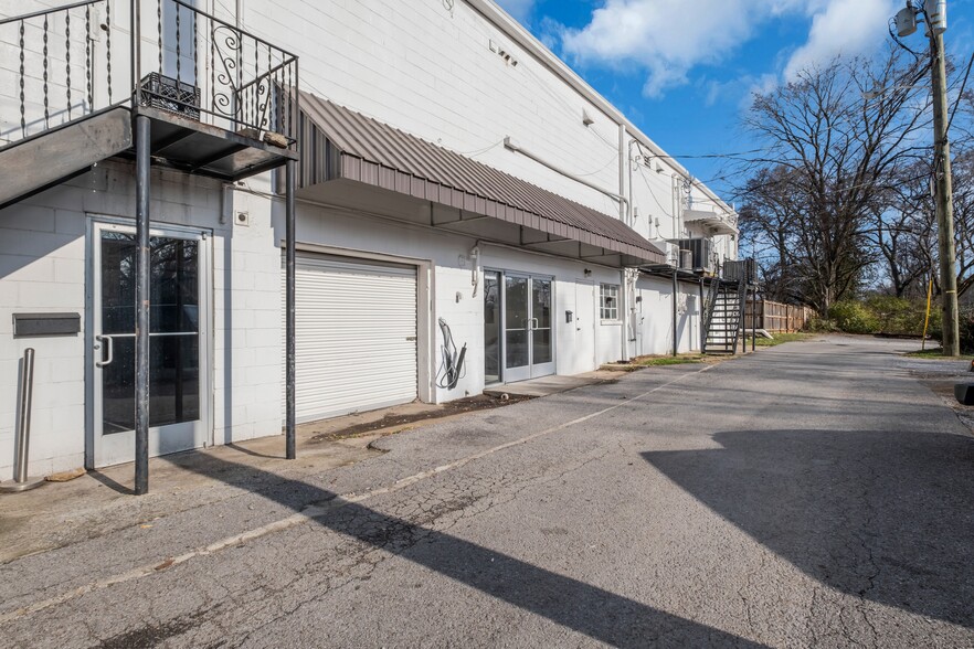 1404-1406 McGavock Pike, Nashville, TN à louer - Photo du bâtiment - Image 1 de 9