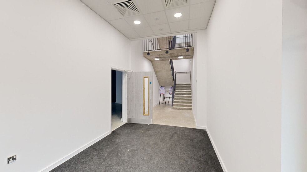 Peterboat Close, London for lease - Matterport 3D Scan - Image 3 of 22