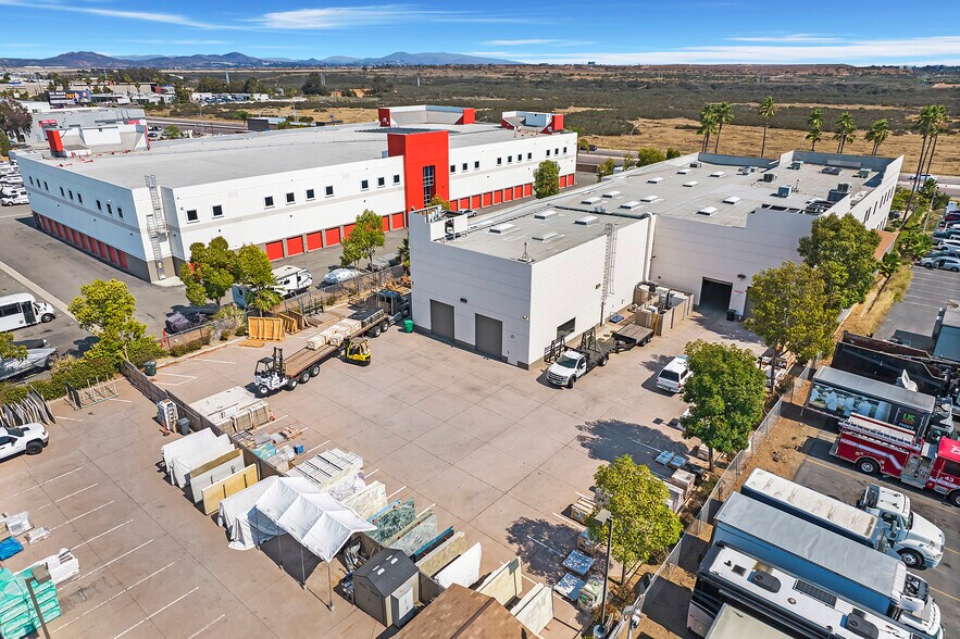 6080 Miramar Rd, San Diego, CA à louer - Photo du bâtiment - Image 2 de 11