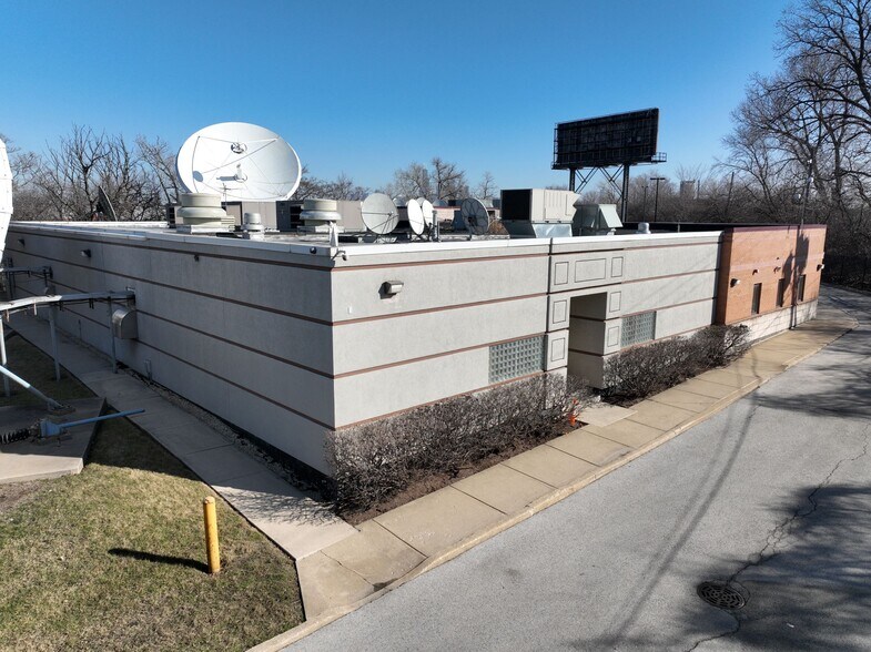 3111 S Western Ave, Chicago, IL à louer - Photo du bâtiment - Image 2 de 4