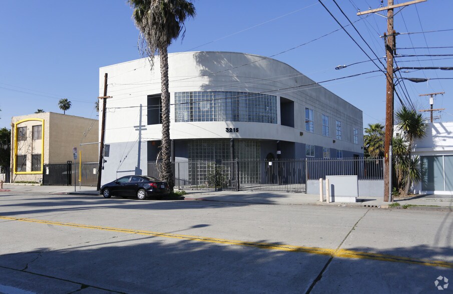 3213-3217 La Cienega Ave, Los Angeles, CA à louer - Photo principale - Image 1 de 11