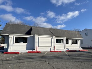 1900 Oak Tree Rd, Edison, NJ for lease Building Photo- Image 1 of 15