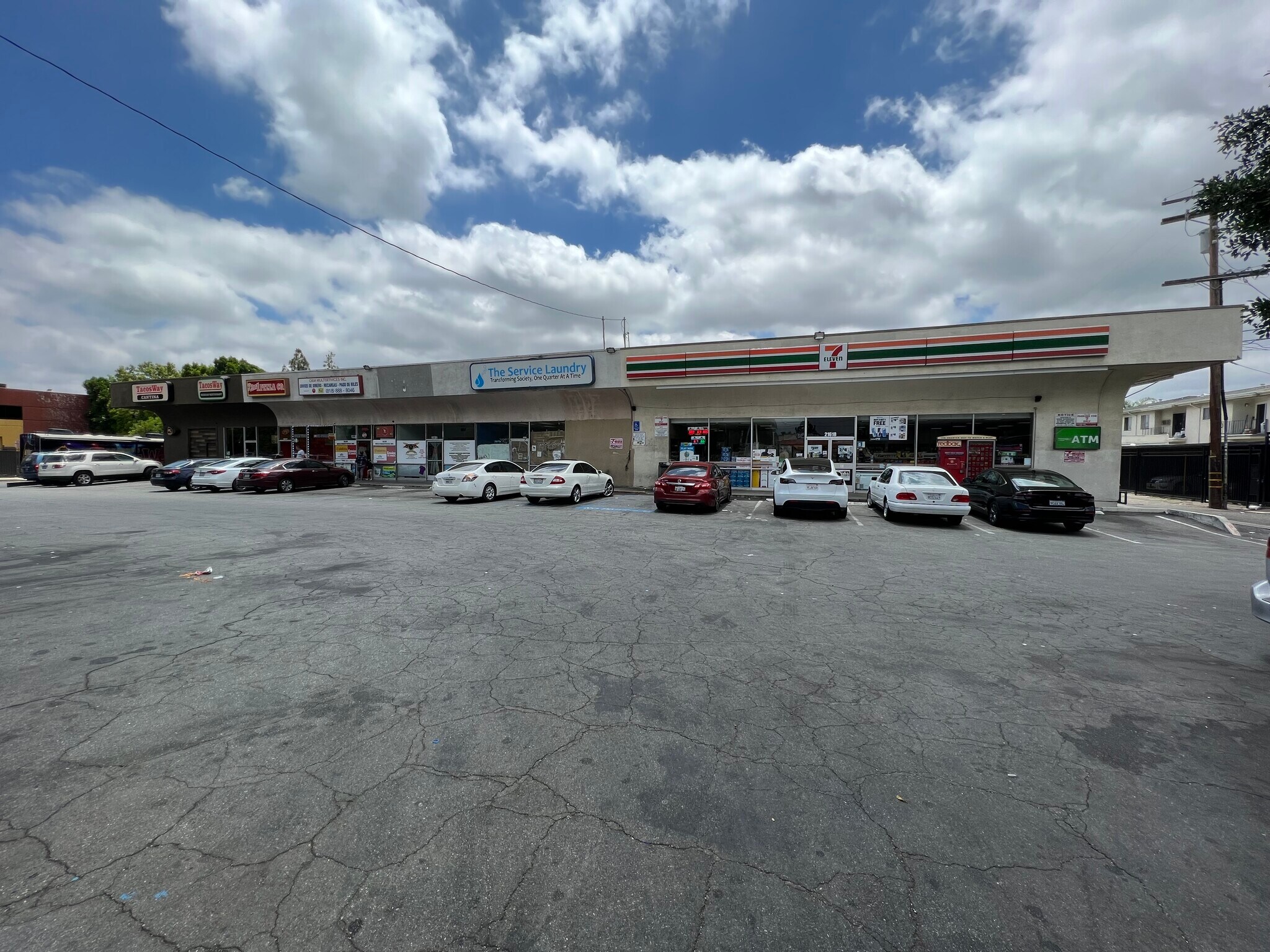 21602-21618 Roscoe Blvd, Canoga Park, CA à louer Photo du bâtiment- Image 1 de 2